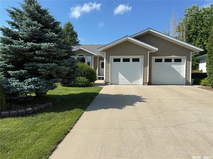 Property Photo: 11 Reid Crescent SK S0L 2N0