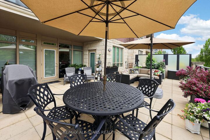 Property Photo:  35 Baker Hill Boulevard 115  ON L4A 1P8 