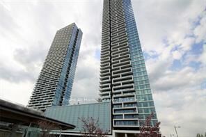 Property Photo:  950 Portage Parkway 4805  ON L4K 0J7 