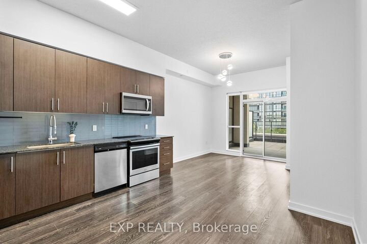 Property Photo:  4055 Parkside Village Drive 617  ON L5B 0K8 