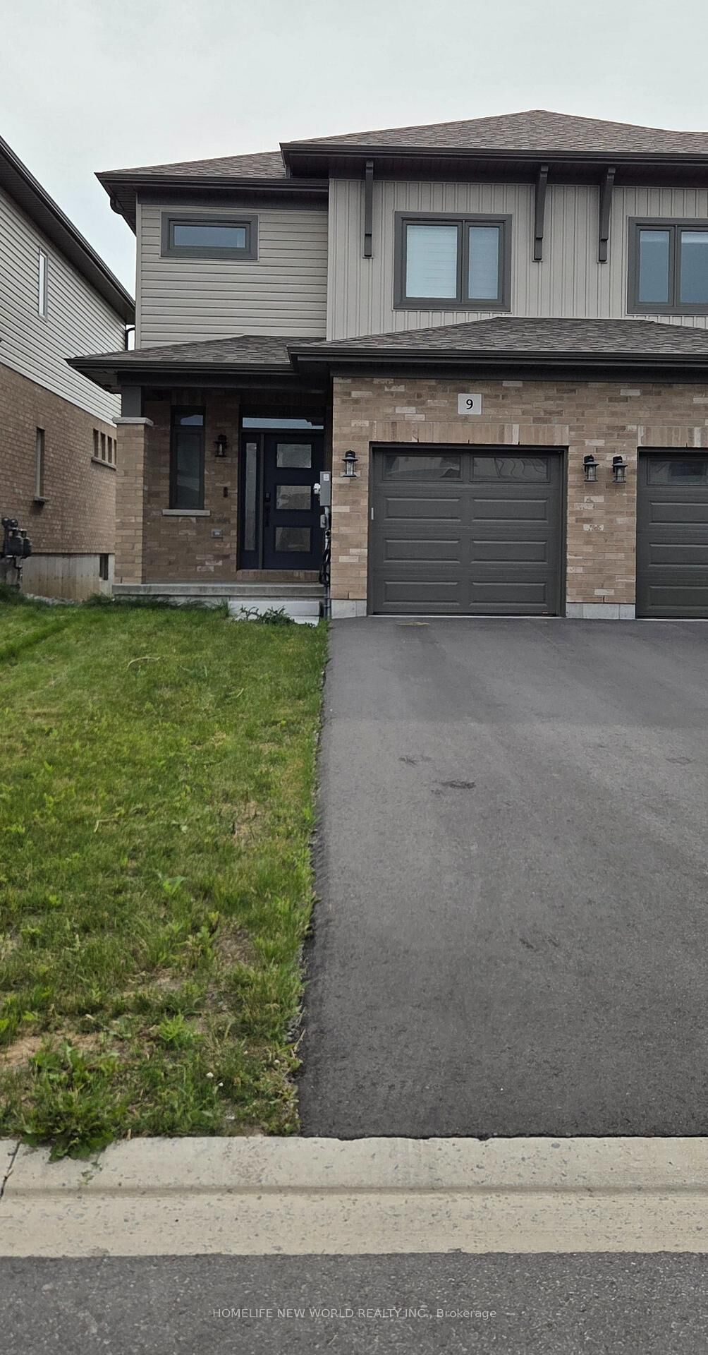 Property Photo:  9 Otonabee Street  ON K8N 0T3 