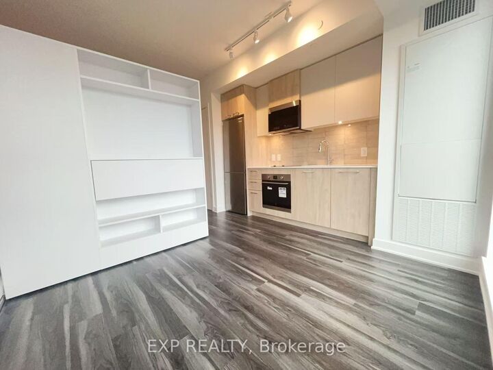 Property Photo:  30 Dreamers Way 546  ON M5A 0Y7 