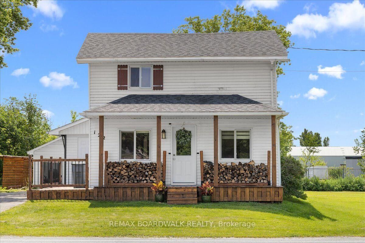 Property Photo:  122 De L'Eglise Street S  ON K0B 1N0 