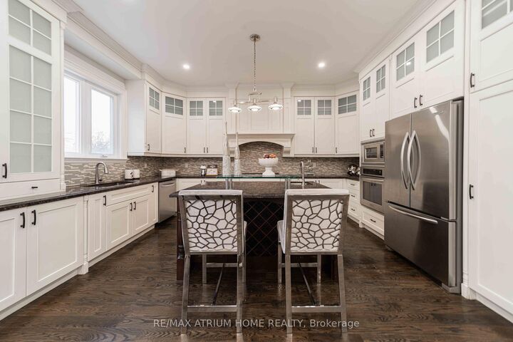 Property Photo: 116 Church Avenue ON M2N 4G2