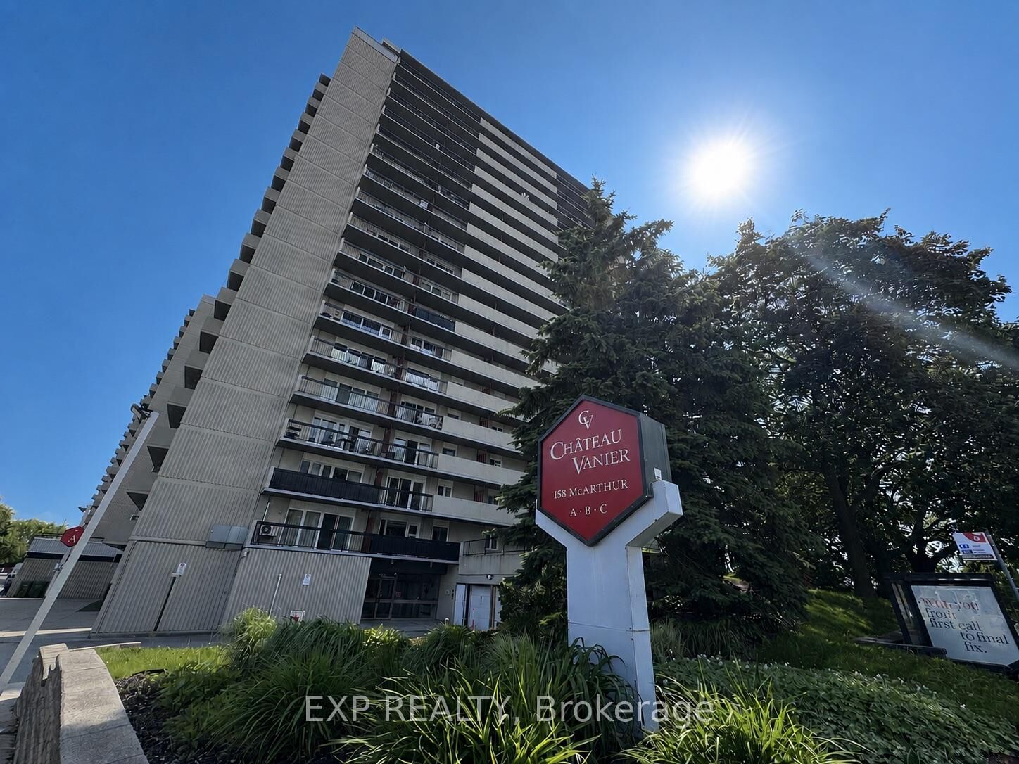 Property Photo:  158A McArthur Avenue 909  ON K1L 7E7 