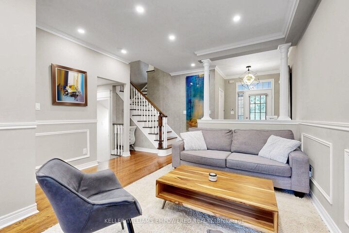 Property Photo: 190 Harding Boulevard W 26 ON L4C 0J9