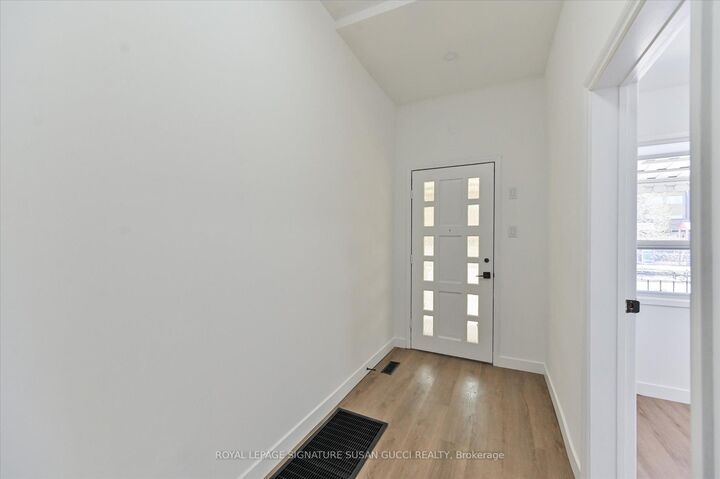 Property Photo:  493 Ossington Avenue  ON M6G 3T3 