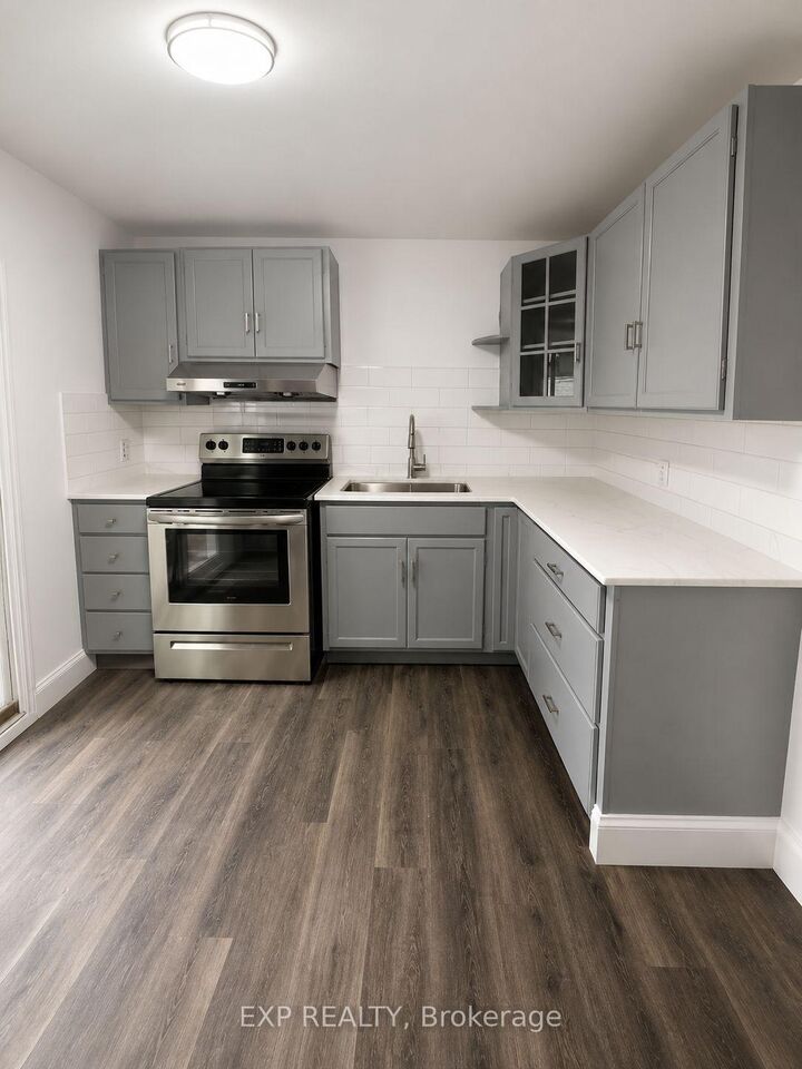 Property Photo:  6564 Level Avenue  ON L2G 4B7 
