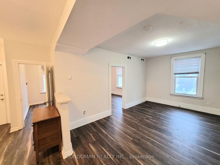 Property Photo:  139 1/2 John Street S 6  ON L8N 2C3 