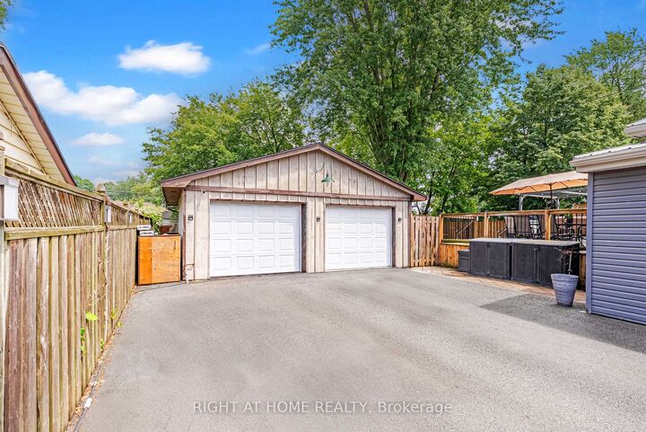 Property Photo:  273 Alma Street  ON N5P 3B9 