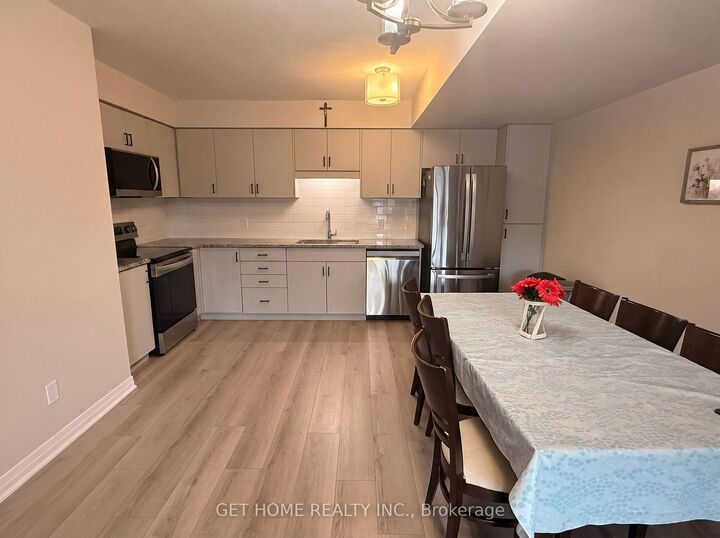 Property Photo:  696 Benninger Drive  ON N2E 0J4 