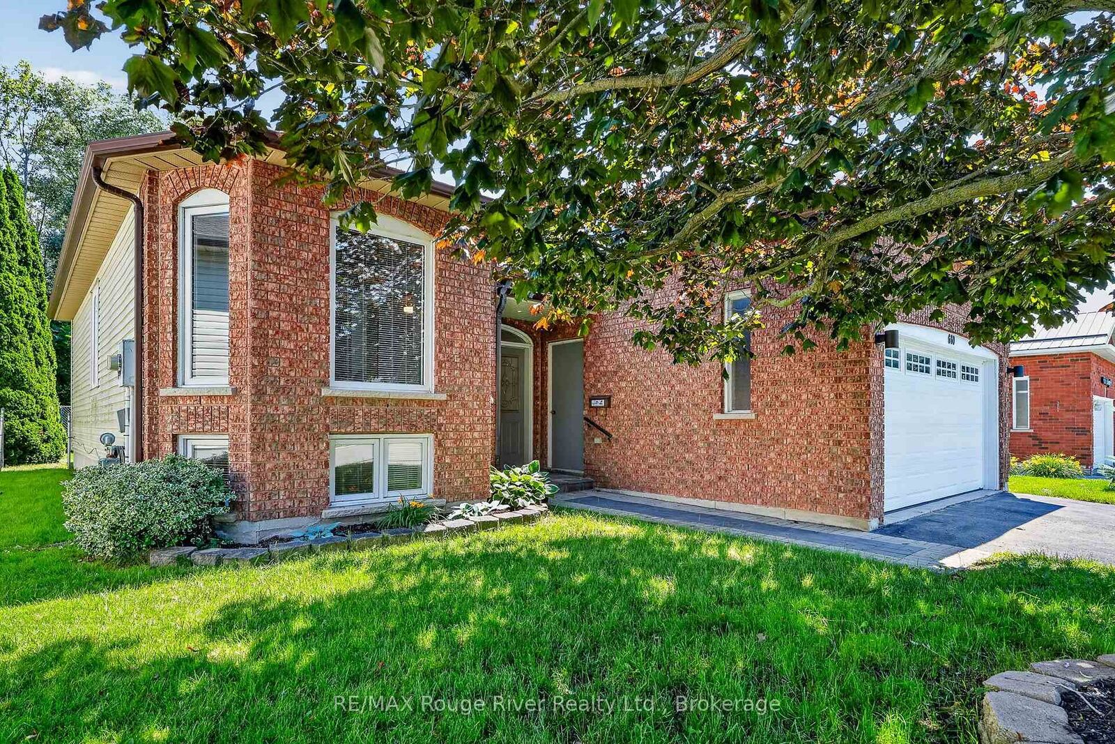 Property Photo: 660 Ewing Street ON K9A 5N7