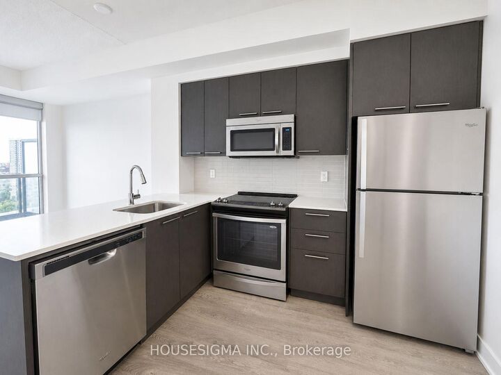 Property Photo:  88 Sheppard Avenue E 1403  ON M2N 0G9 