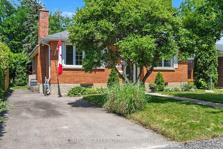 Property Photo: 325 Summit Avenue ON K1H 5Z7