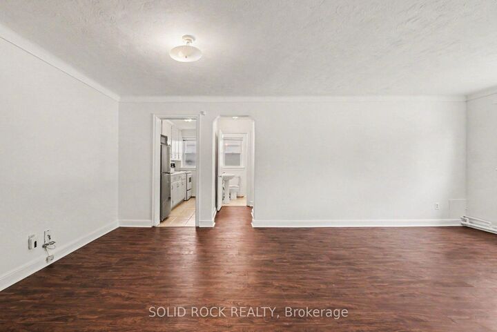 Property Photo:  726 Edison Avenue 2  ON K2A 1W1 