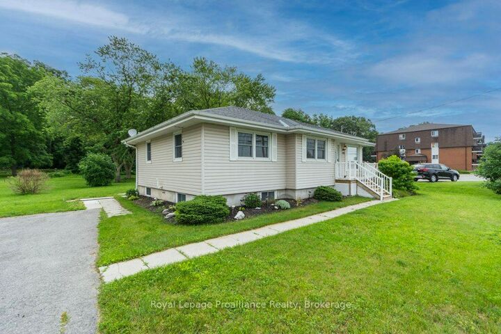 Property Photo:  395 Sidney Street  ON K8V 6N6 