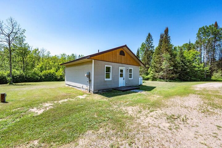 Property Photo:  37335 Highway 17 Highway  ON K0J 2B0 
