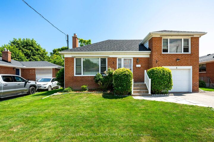Property Photo: 5 Boreal Road ON M9C 2E9