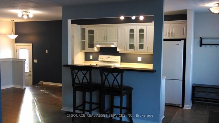 Property Photo:  192 Ellis Avenue  ON K8A 2J1 