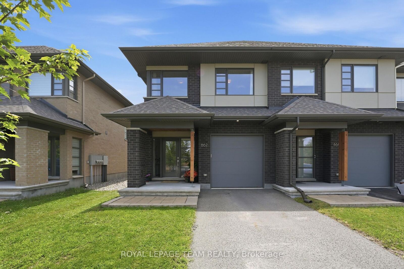 Property Photo:  862 Quartet Avenue  ON K1X 0C7 
