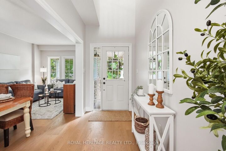 Property Photo:  45 Melody Drive  ON L1M 1K6 