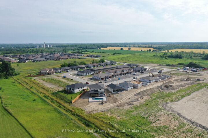 Property Photo: 51 Parkland Circle Lot 50 ON K8V 0R3