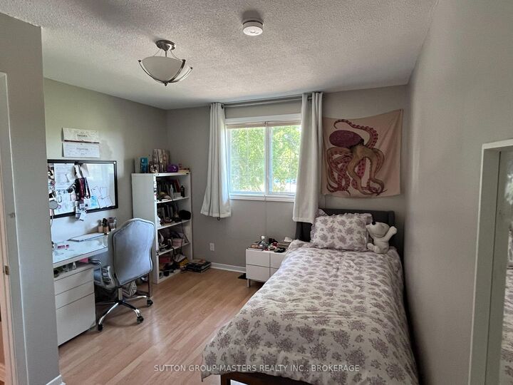 Property Photo:  823 Robson Place Unit 1  ON K7P 1B5 