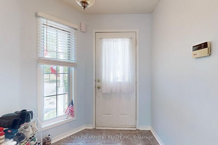 Property Photo: 5134 Des Jardines Drive ON L7L 6L7