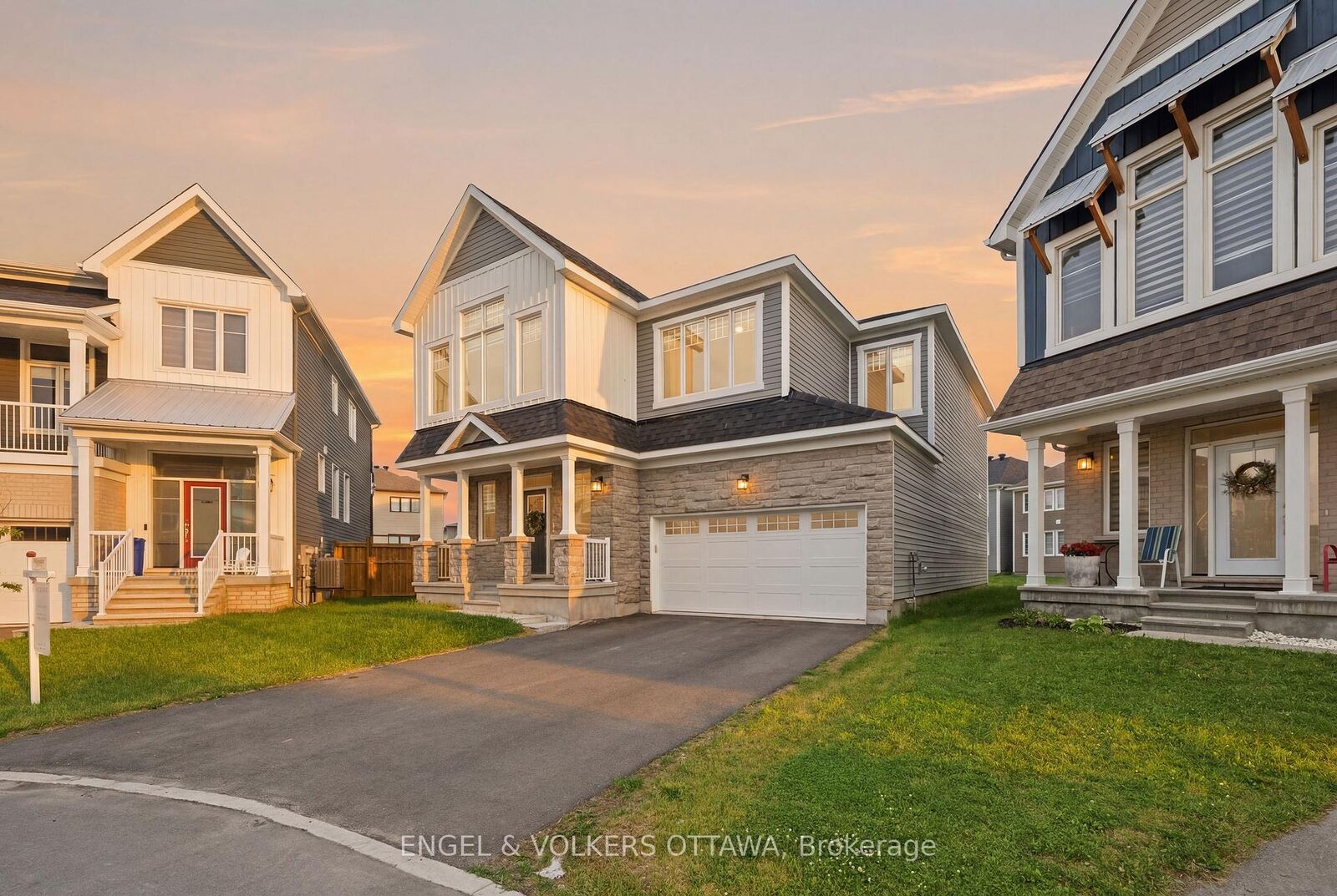 Property Photo:  17 Pacing Walk  ON K0A 2Z0 