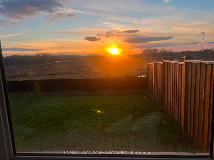 Property Photo:  88 Freedom Crescent  ON L0R 1W0 