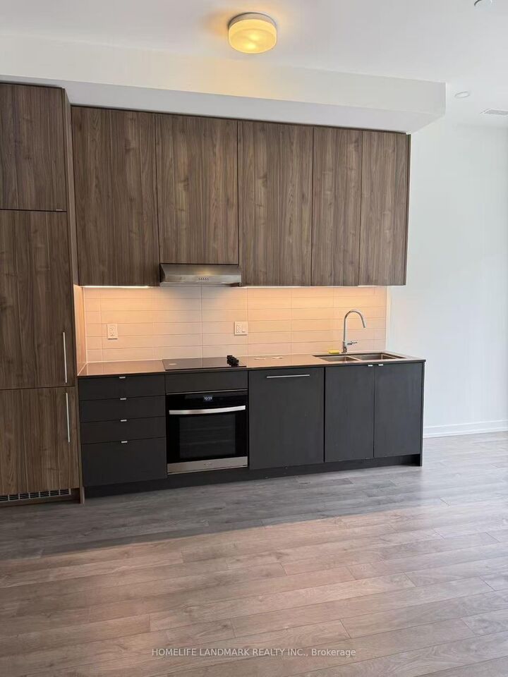Property Photo: 11 Walder Lane 101 ON L4S 0P6