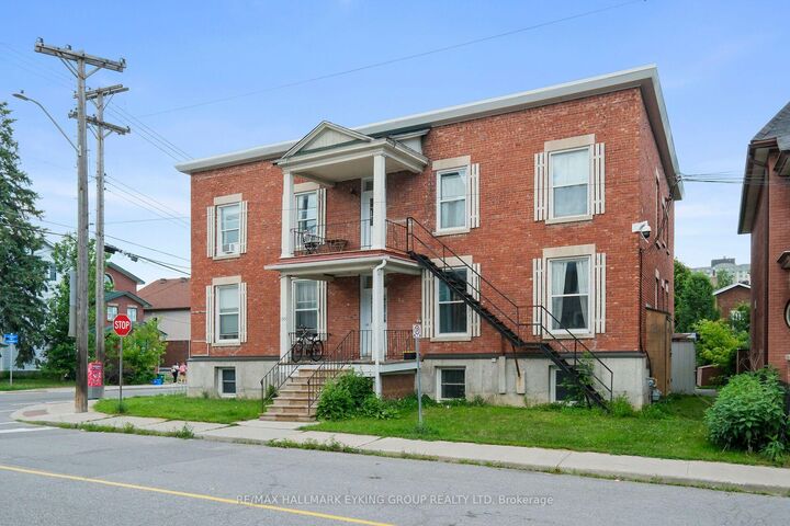 Property Photo: 135 Concord Street S 3 ON K1S 0Z3