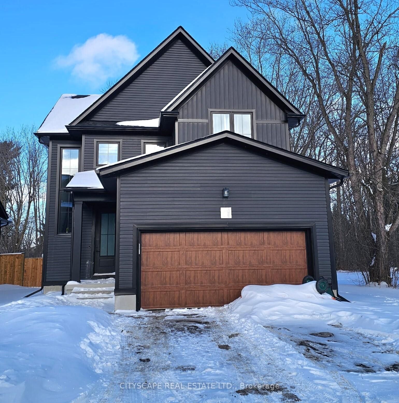 Property Photo: 20-297 Whiting Street ON N5C 0E6