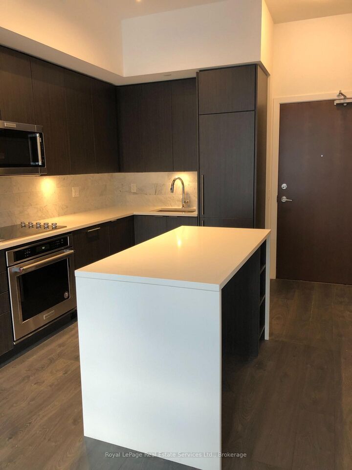 Property Photo: 38 Iannuzzi Street 717 ON M5V 0S2