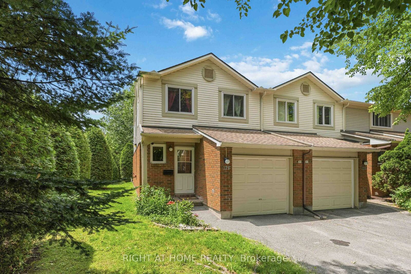 Property Photo:  12 Offenbach Lane F  ON K2G 4Z9 