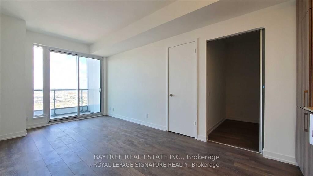 Property Photo: 898 Portage Parkway 4512 ON L4K 0J6