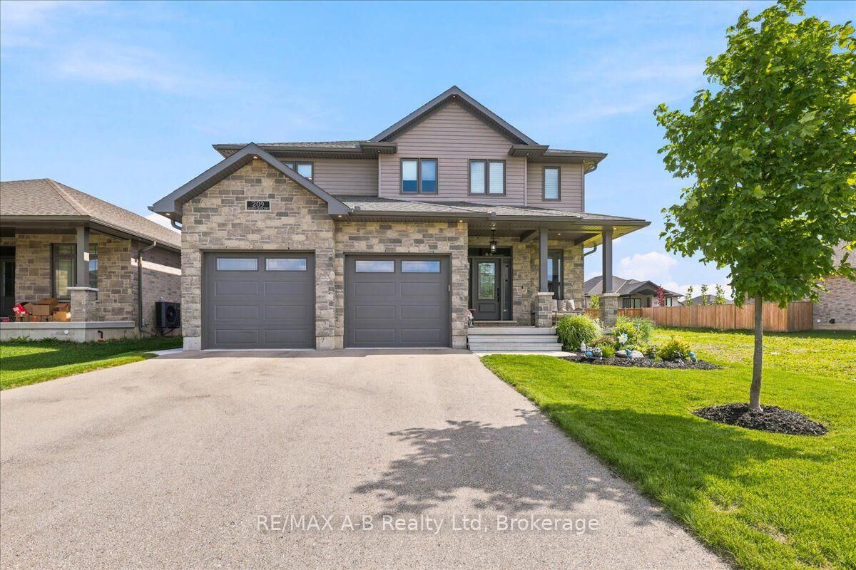 Property Photo: 209 Arden Crescent ON N0K 1N0