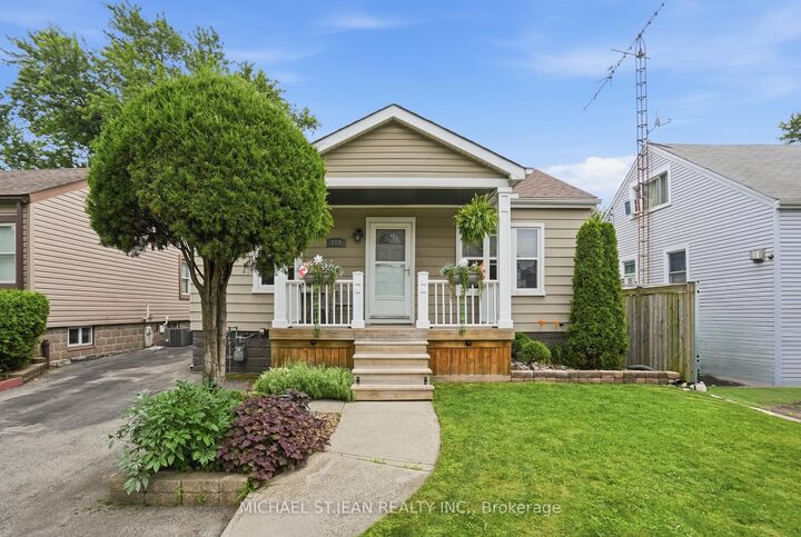 Property Photo: 272 Adeline Avenue ON L8H 5V3