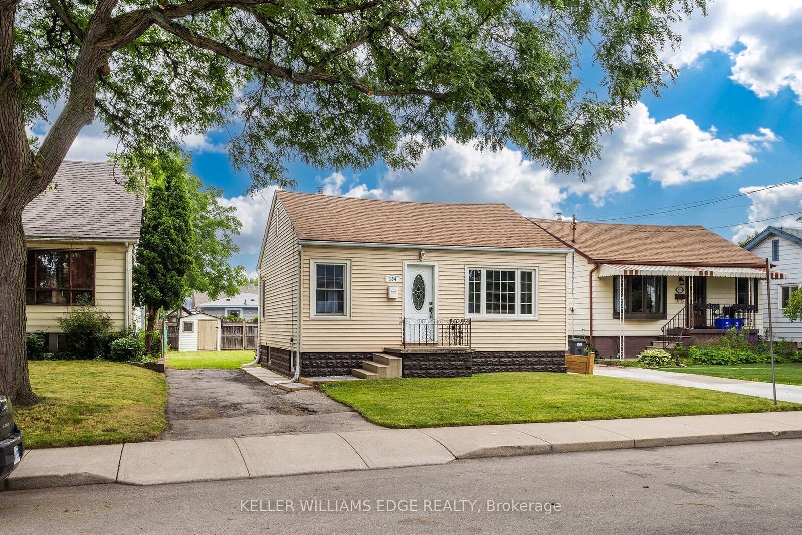 Property Photo: 134 Selkirk Avenue ON L8H 5M2
