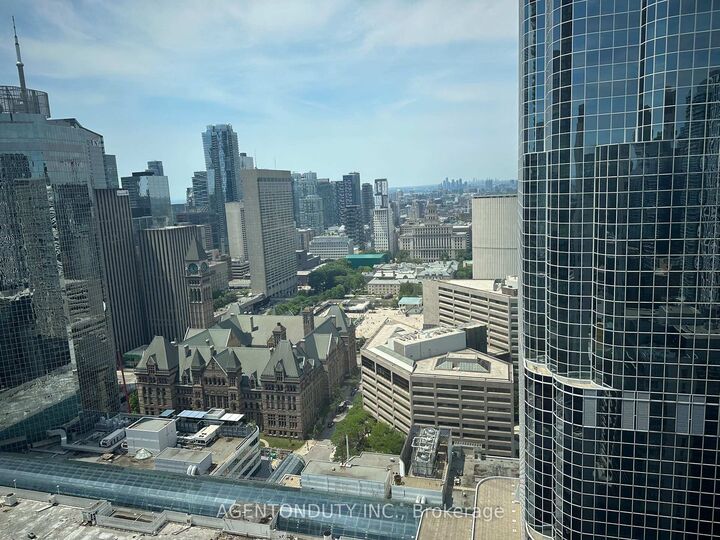 Property Photo:  210 Victoria Street 4009  ON M5B 2R3 