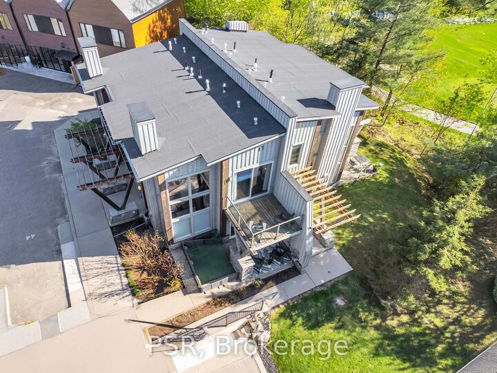 Property Photo: 44 Carrick Trail ON P1P 0A6