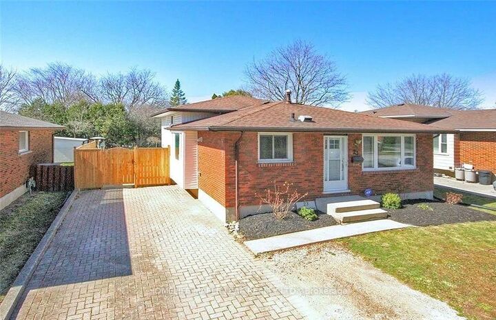 Property Photo: 23 Barrett Crescent ON N6E 1T4