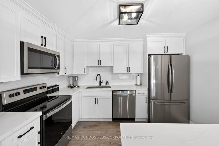 Property Photo:  1400 Dixie Road 601  ON L5E 3E1 