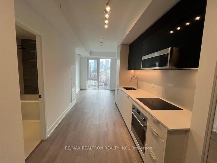 Property Photo:  308 Jarvis Street 1202  ON M5B 0E3 