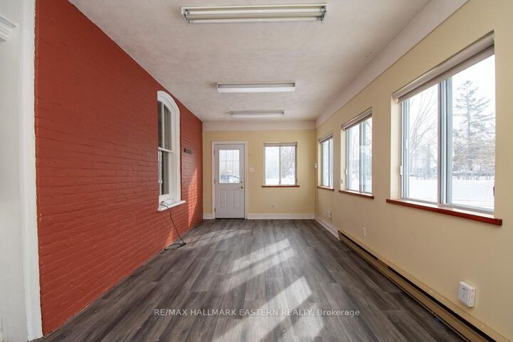 Property Photo: 10 Hill Street ON K0L 2H0