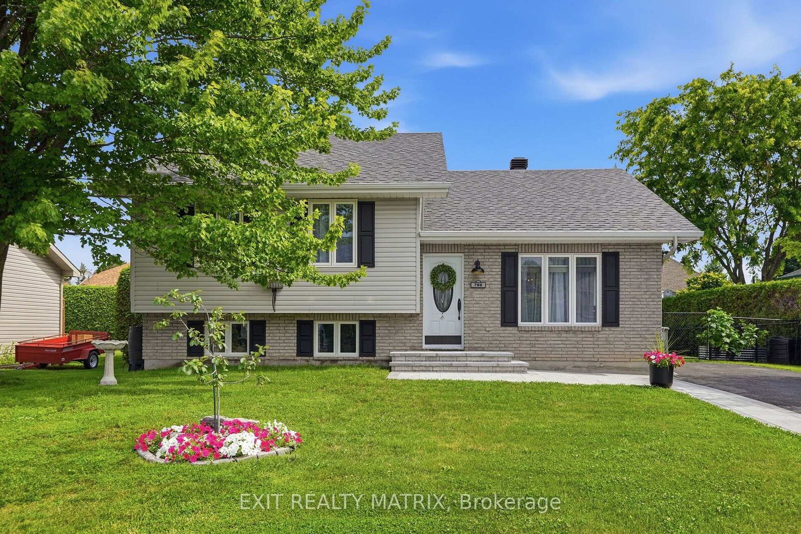 Property Photo: 788 Joliette Street ON K0A 1M0