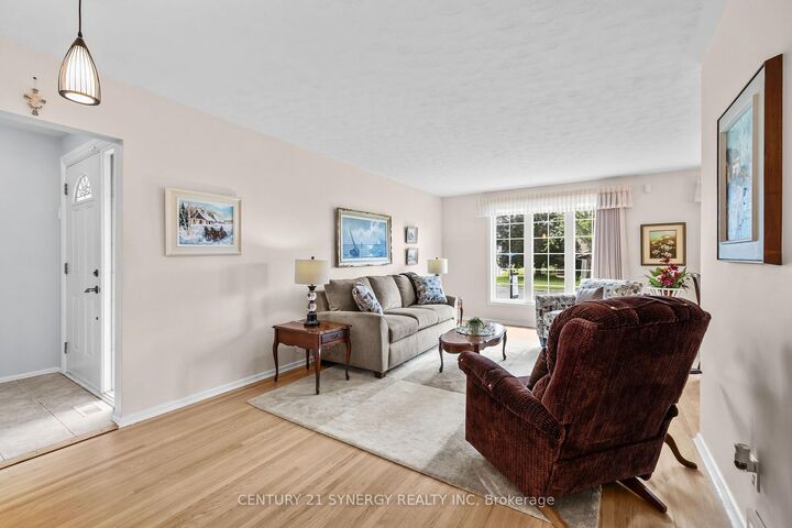 Property Photo:  2201 Haig Drive  ON K1G 2L3 