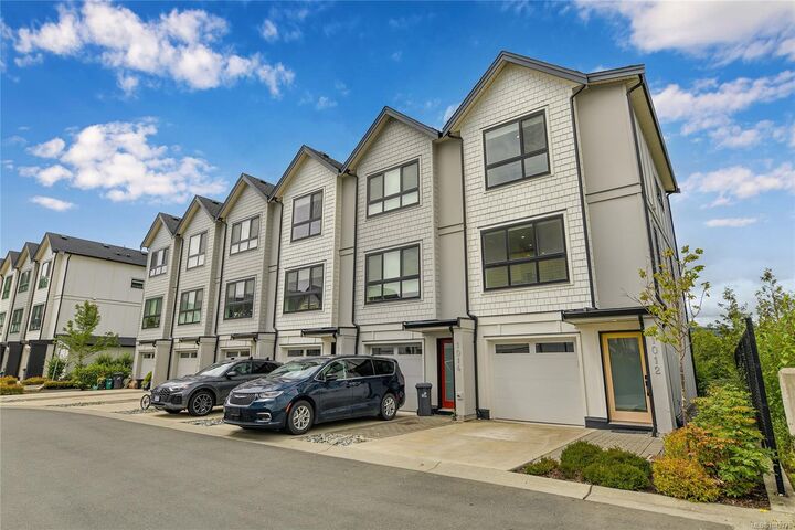 Property Photo: 1012 Boxcar Close BC V9B 0Y4