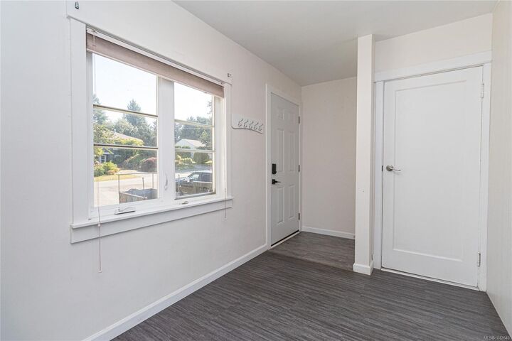 Property Photo: 729 Daffodil Ave BC V8Z 2S8