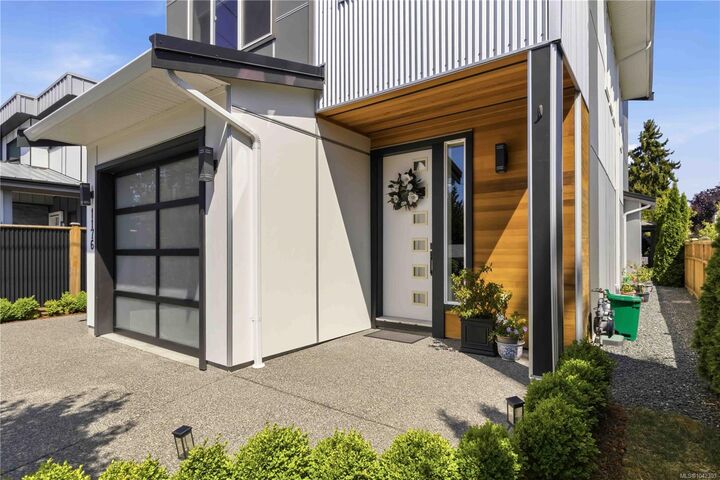Property Photo: 1176 Clarke Rd BC V8M 1E3